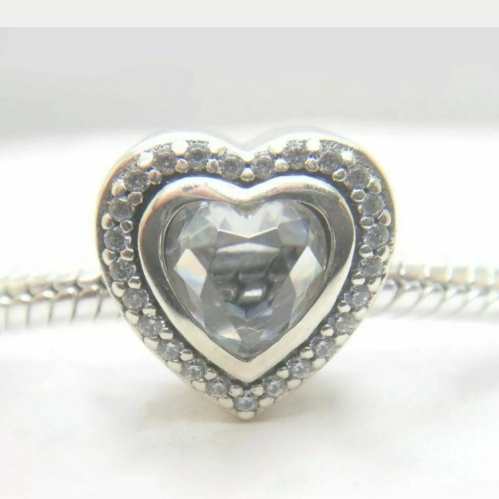 Pandora sparkling love open work charm clear. - Picture 8 of 8